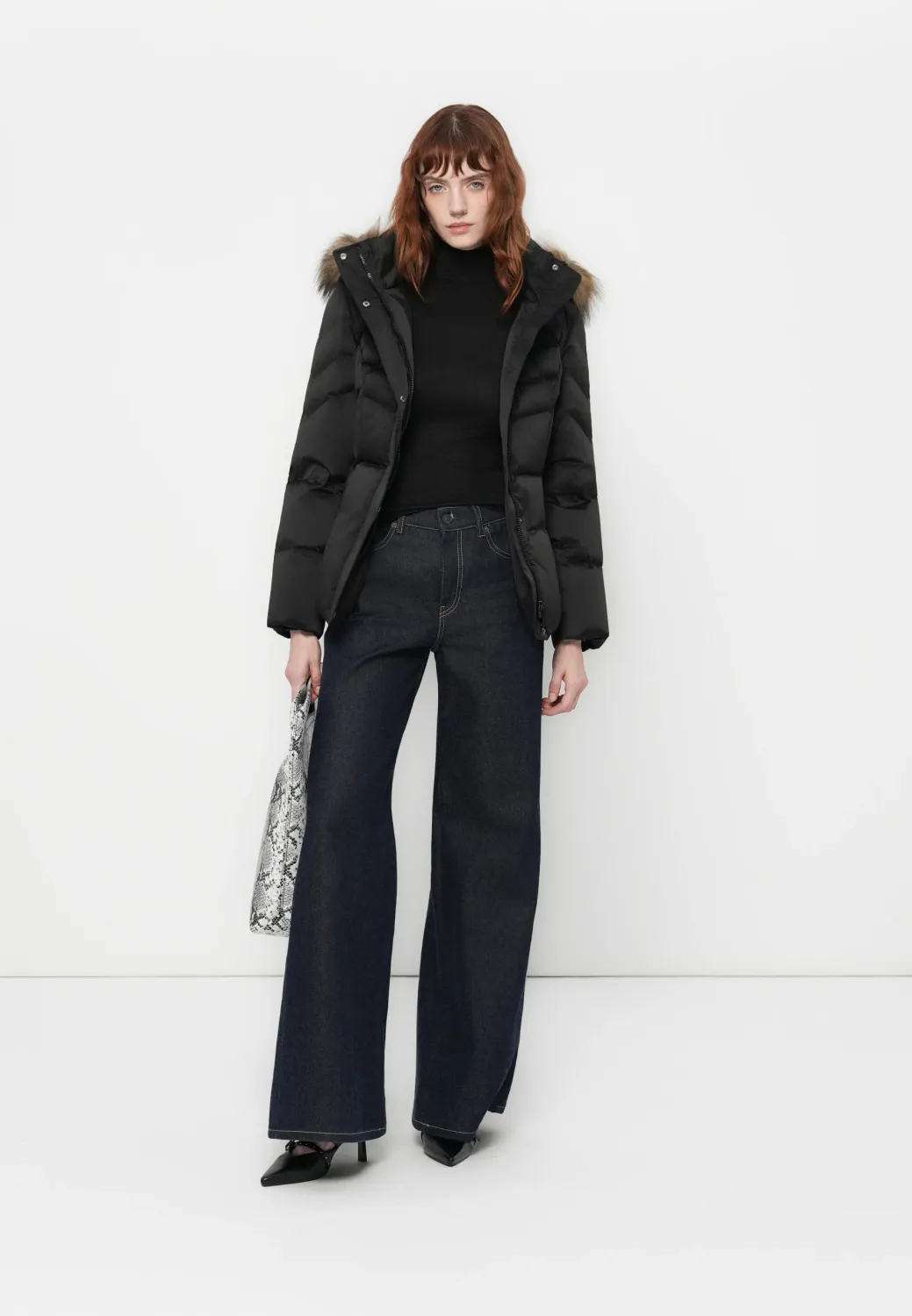 Short down jacket