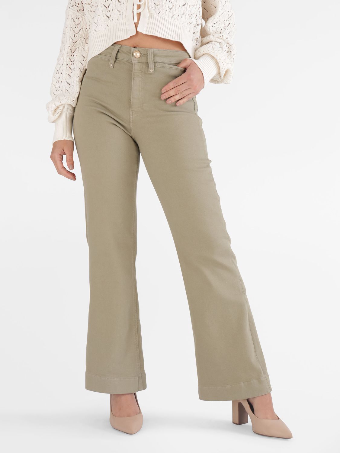 ​Wide-leg denim pants