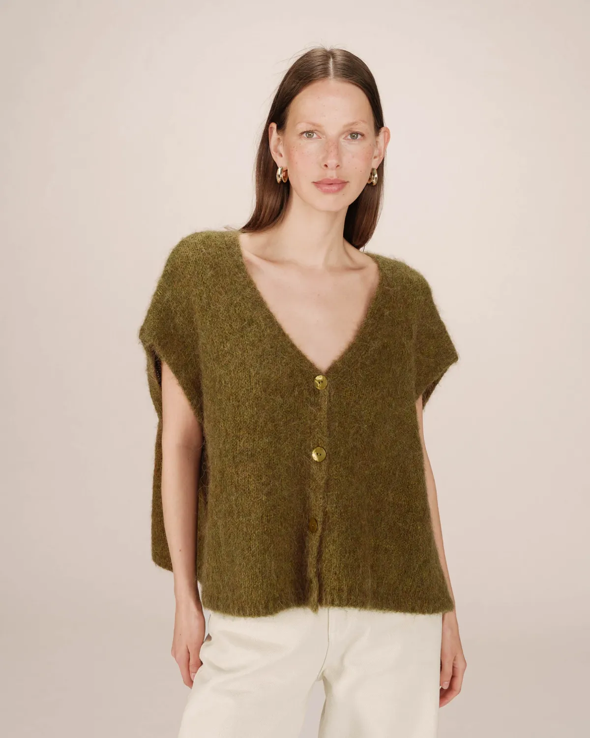 Sleeveless alpaca cardigan