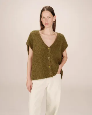 Sleeveless alpaca cardigan