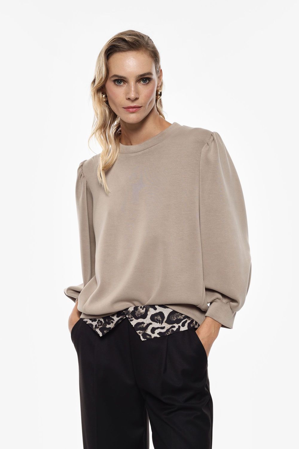 Regular crewneck sweatshirt