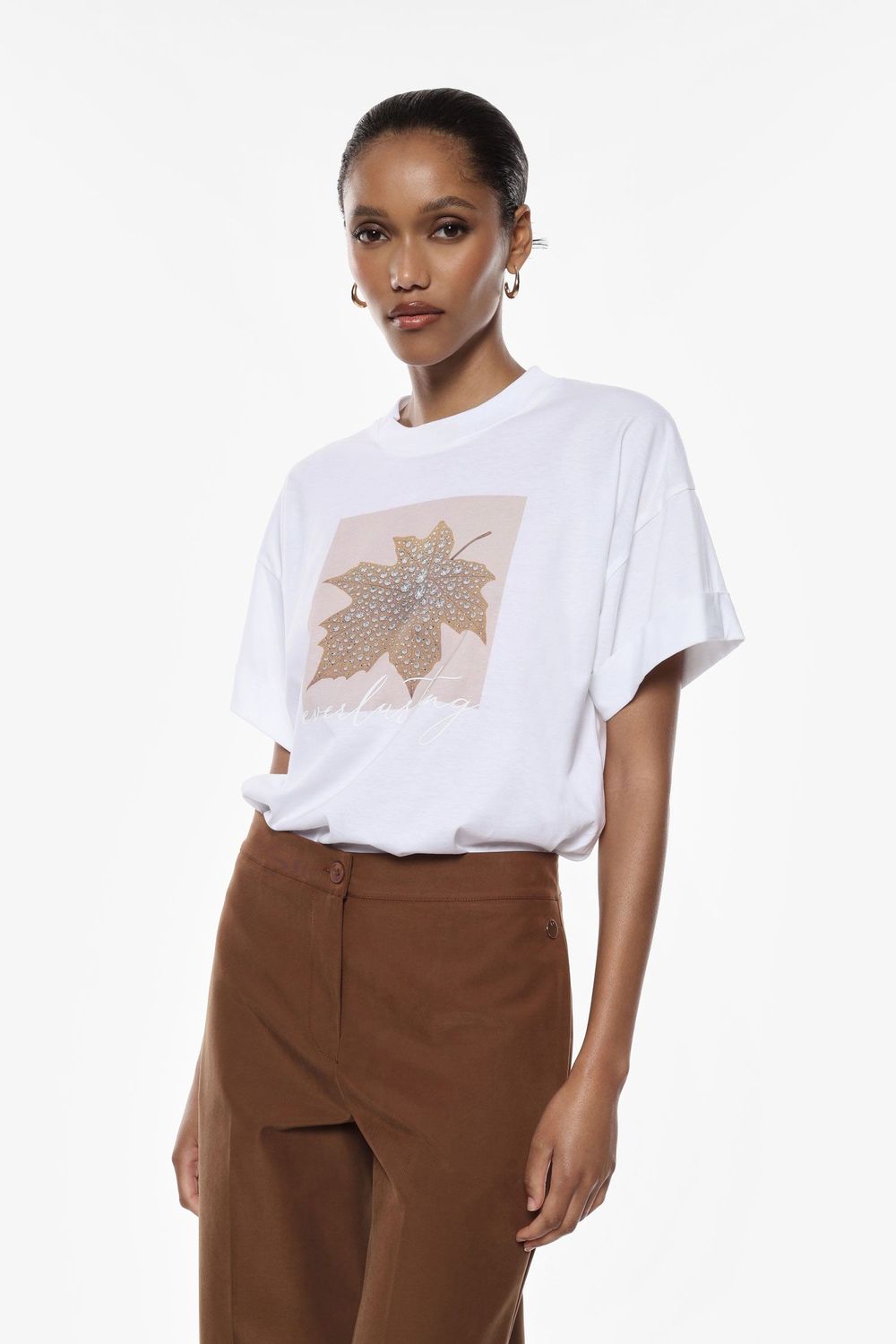 Crew-neck T-shirt with leaf print