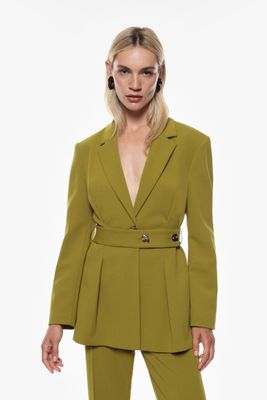 ​Single-breasted jacket with pleats