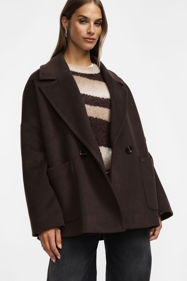 ​Short double-breasted coat