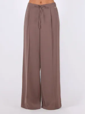 ​Palazzo pants in flowing fabric