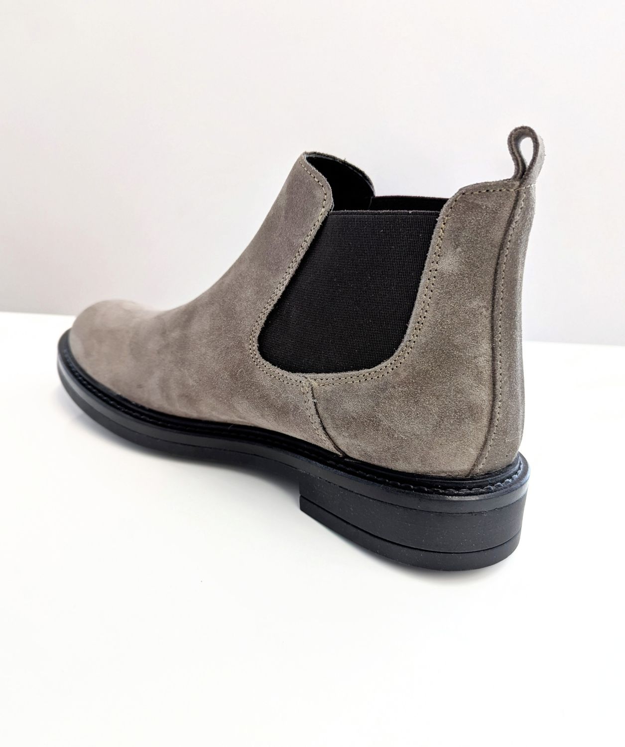 Leather ankle boot  with stitched sole