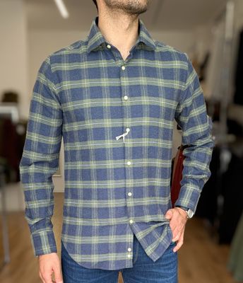 Flannel checked shirt