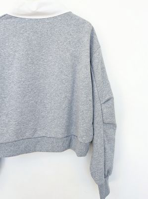 Crewneck sweatshirt with collar