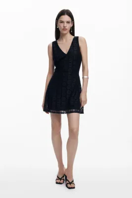 ​​Short lace dress