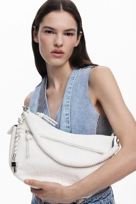 Medium bag with 3D logo