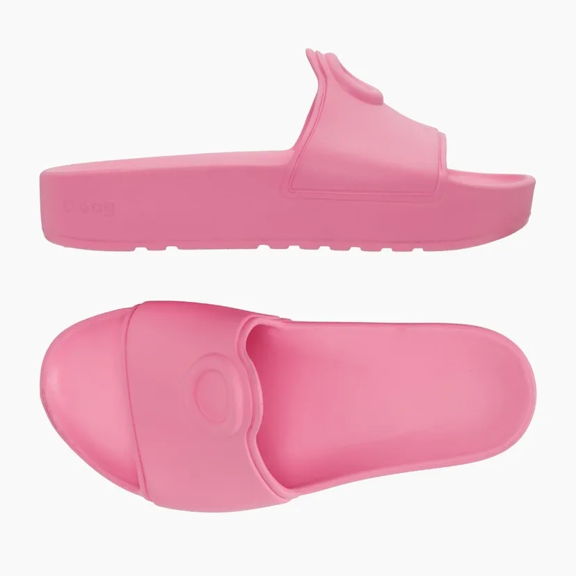 ​​O slippers logo