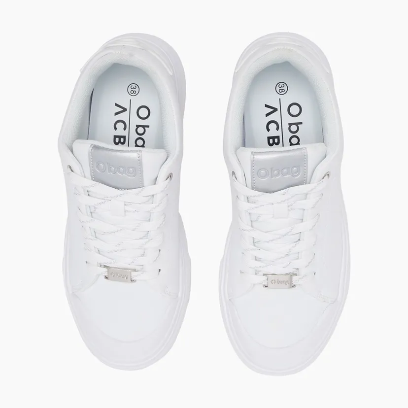 O sneakers white