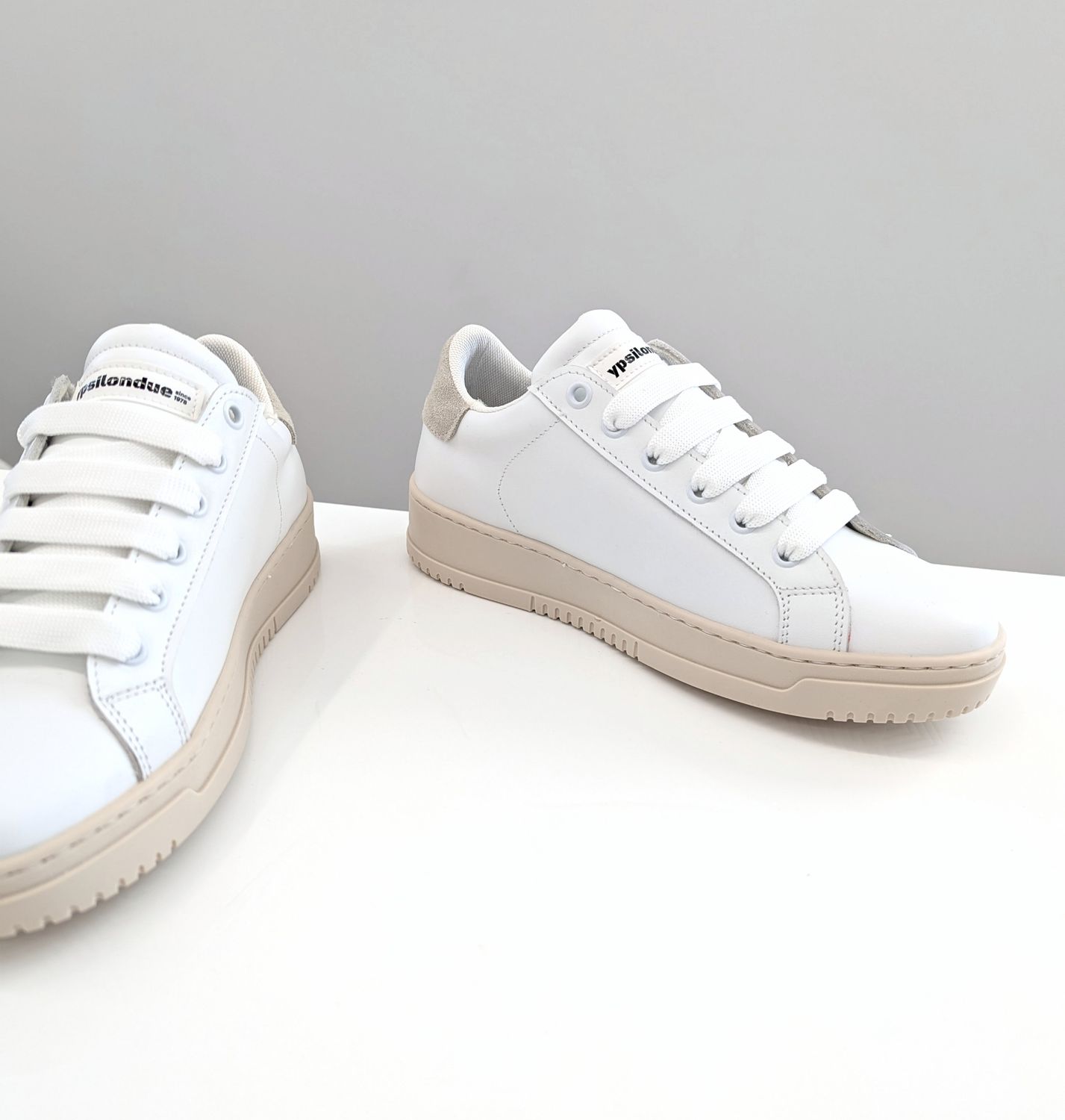 Leather sneakers