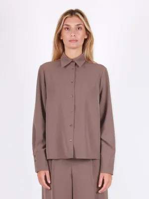 ​Classic shirt in flowing fabric