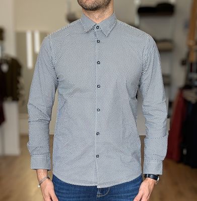 Slim-fit shirt with micro-pattern