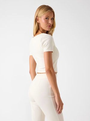 Cropped top with a square neckline