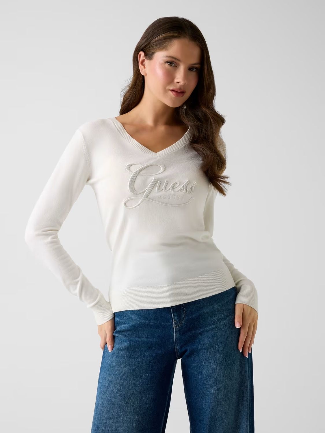 Slim-fit V-neck sweater