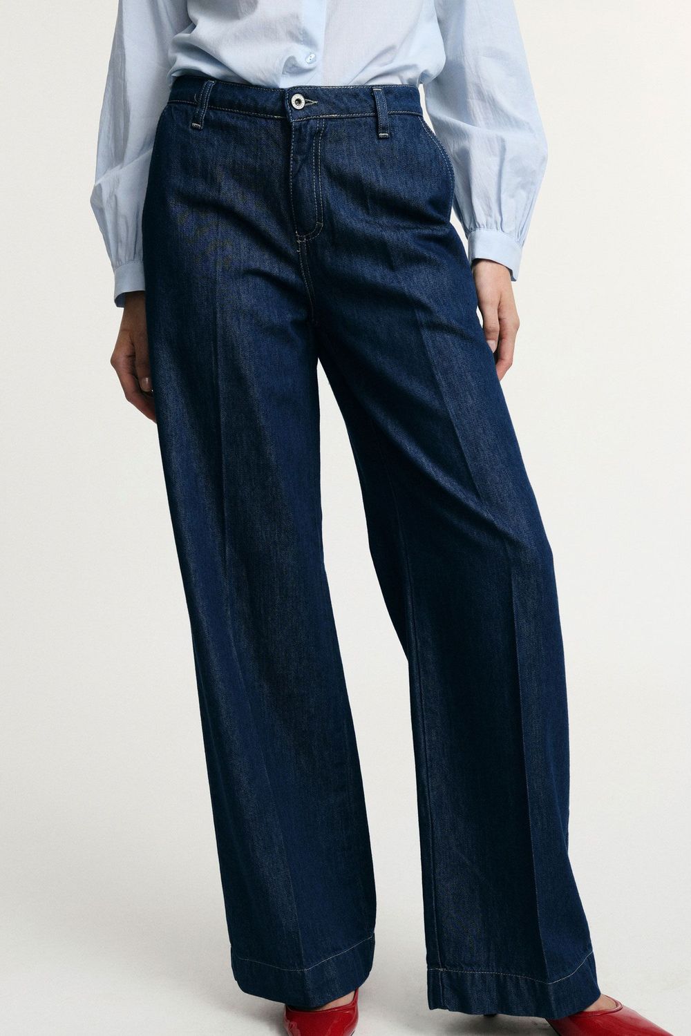 ​Wide-leg straight jeans