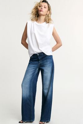 ​Wide-leg jeans