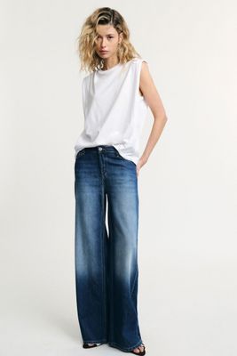 ​Wide-leg jeans