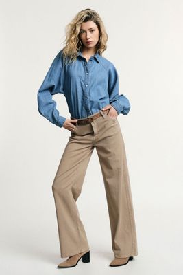 ​Wide-leg denim pants