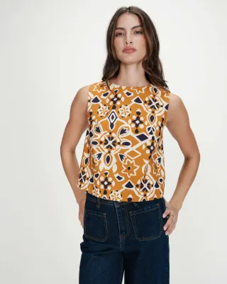 Crop top with a Mediterranean print