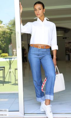 ​Cropped shirt with opening