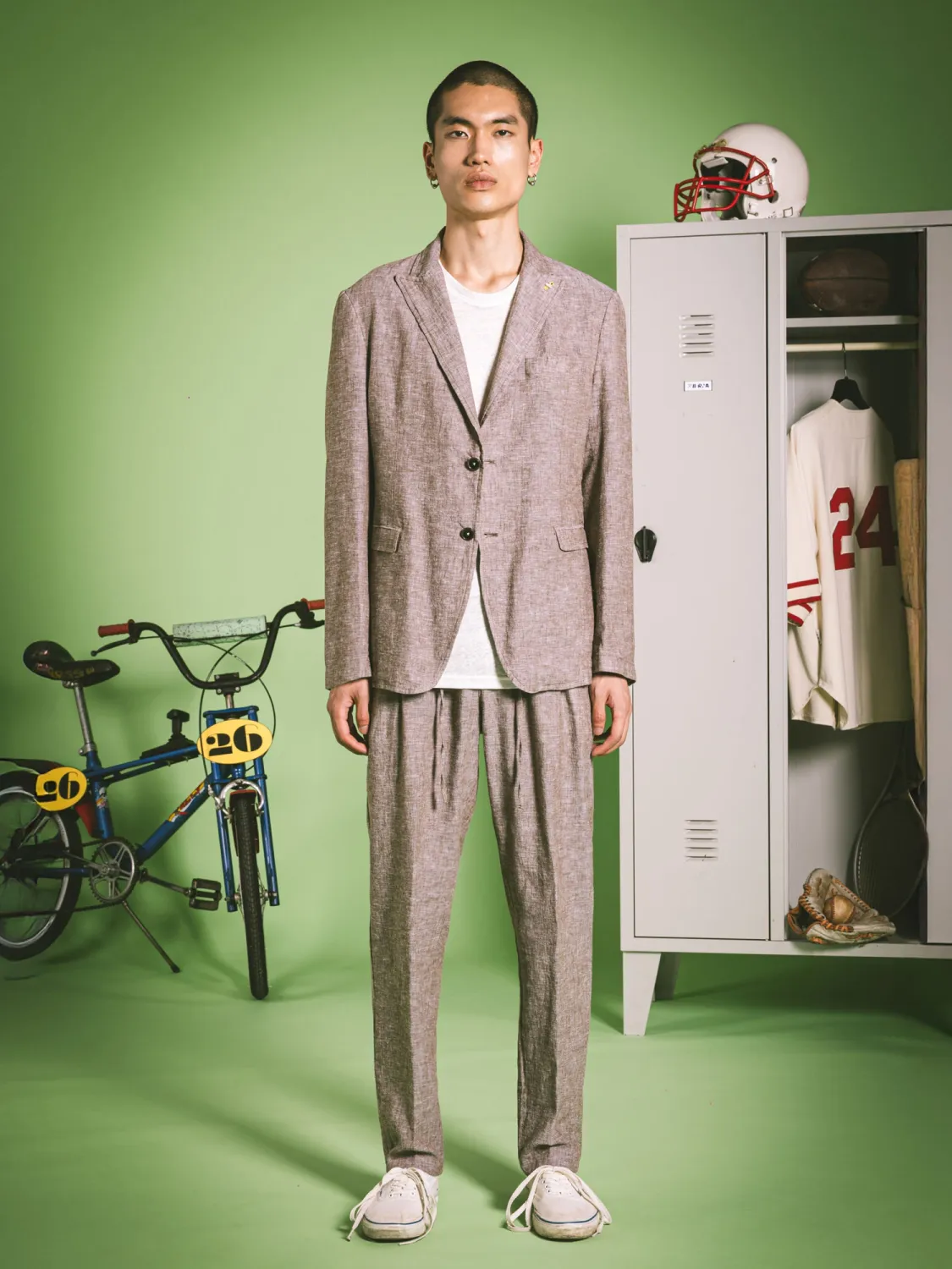 ​Single-breasted linen blend suit