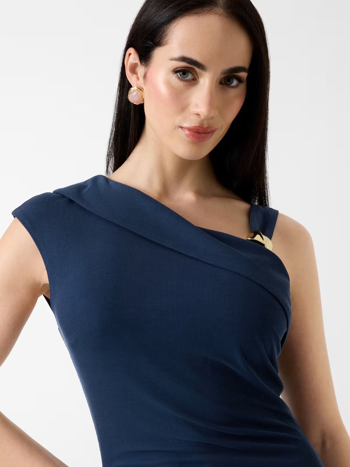One-shoulder stretch dress