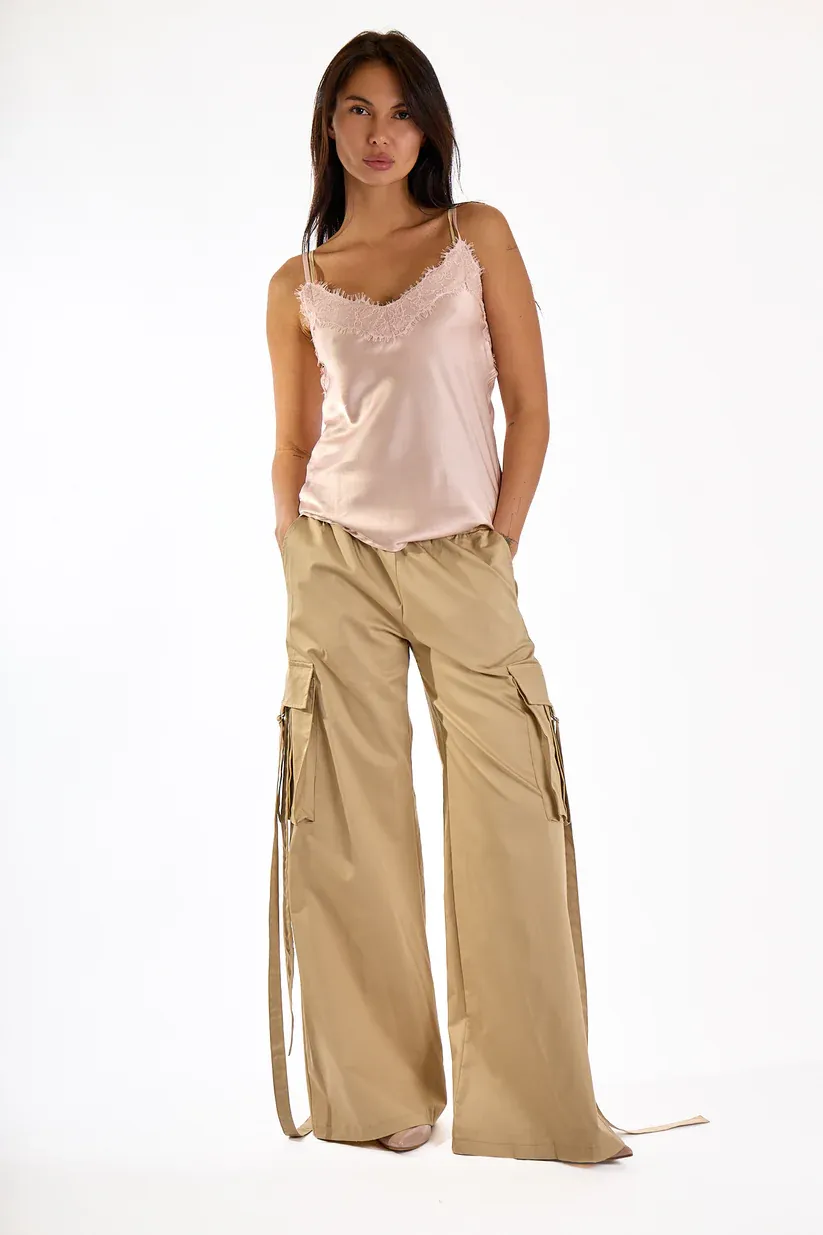 Wide cargo pants