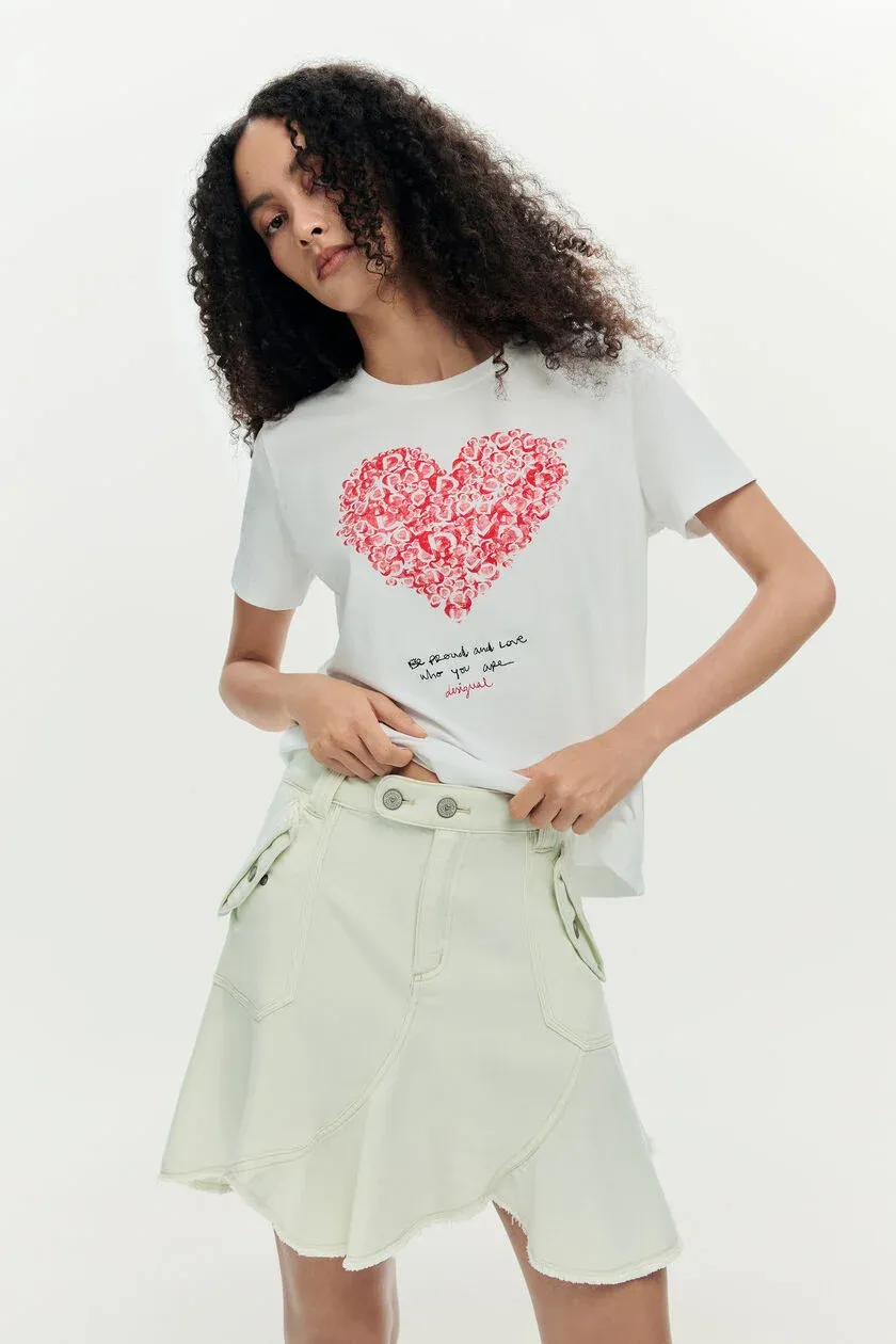 ​Regular-fit crew neck T-shirt with heart