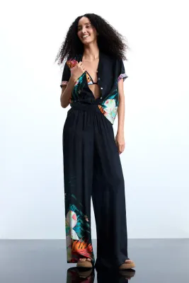 ​Wide-leg tropical pants