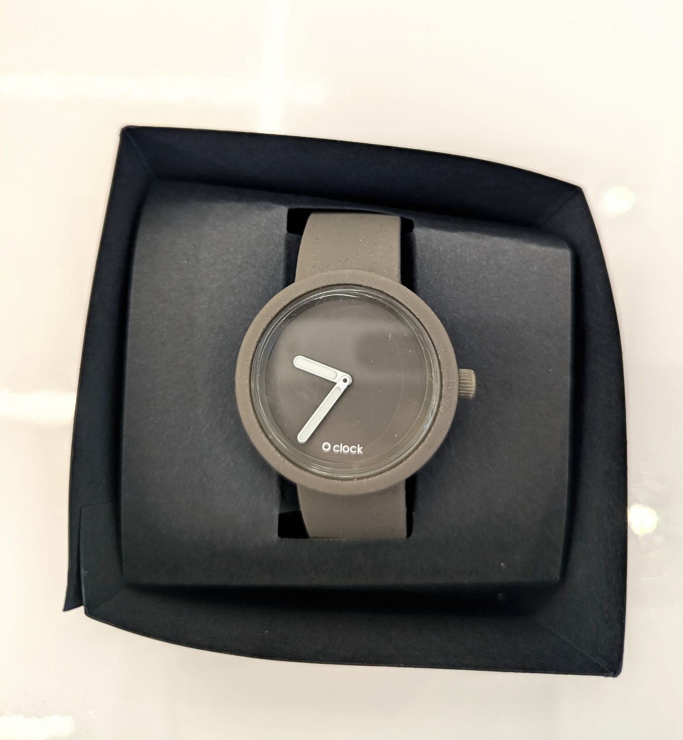 O clock solid dove gray