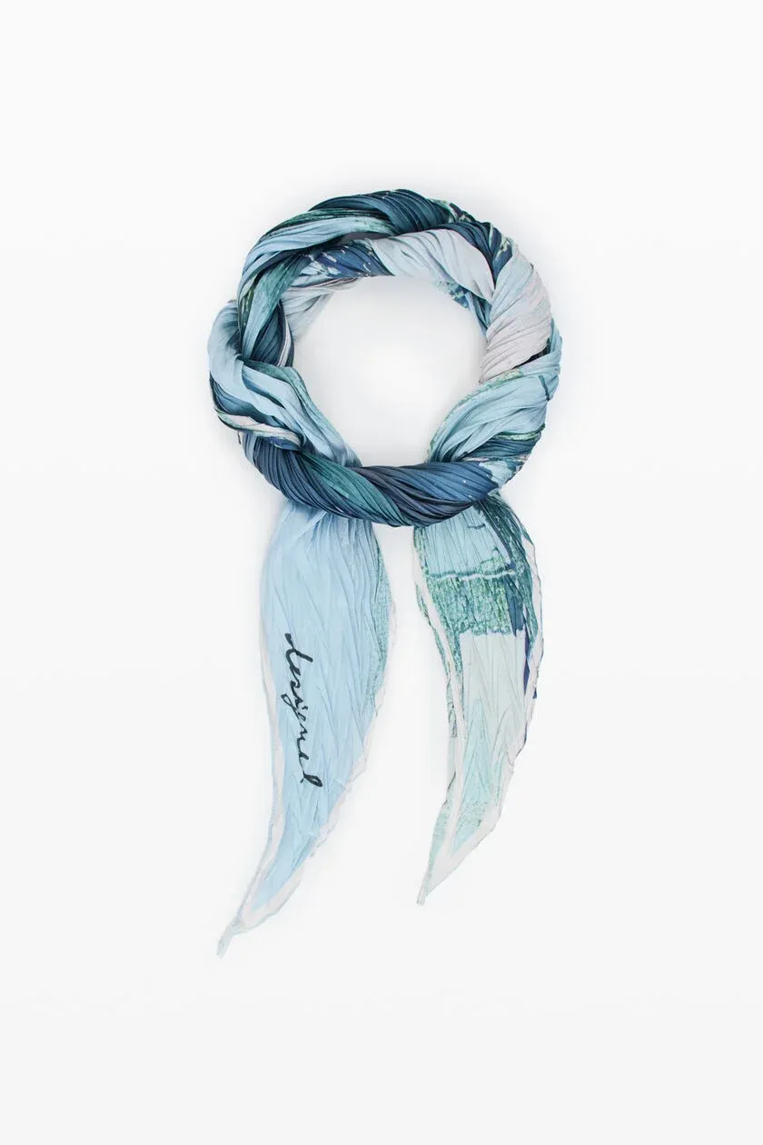 Abstract diamond pattern scarf