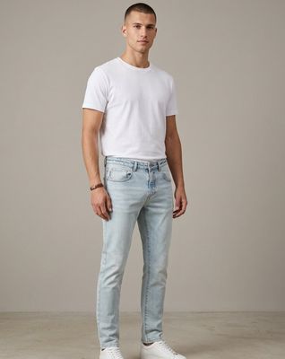 Slim-fit jeans in light denim Slim-fit jeans in light denim