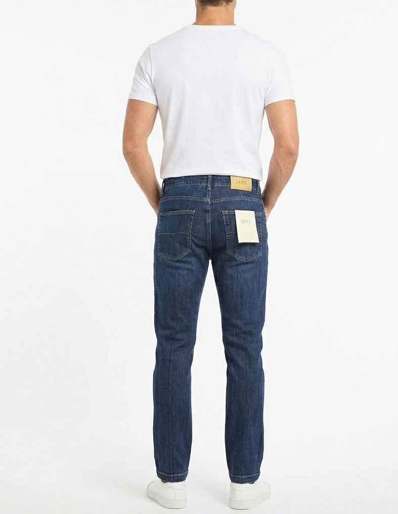 Slim-fit jeans in lightweight denim