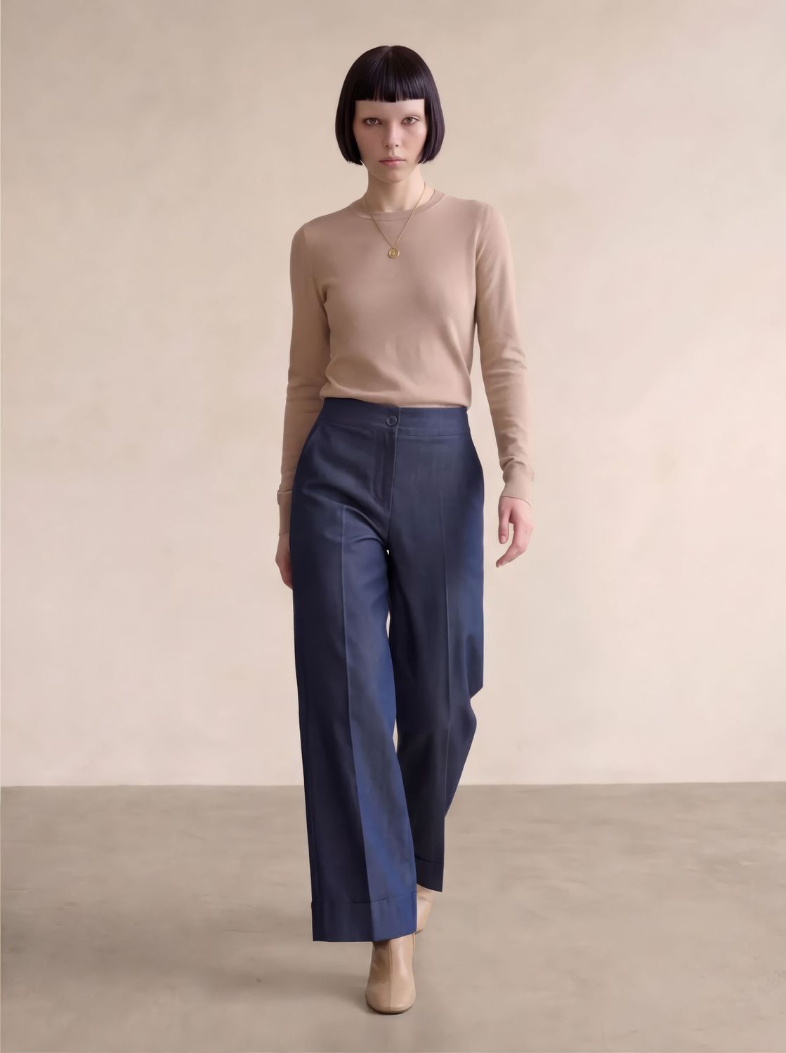 ​Wide-leg denim pants with cuffs