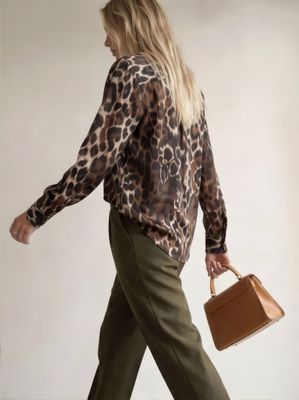 ​Regular-fit georgette shirt