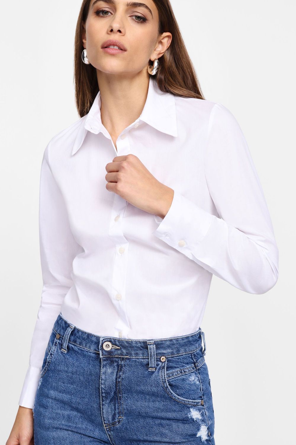 ​Slim-fit poplin shirt