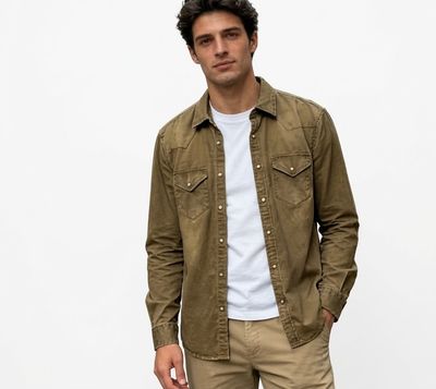 Regular-fit denim shirt with pockets Regular-fit denim shirt with pockets
