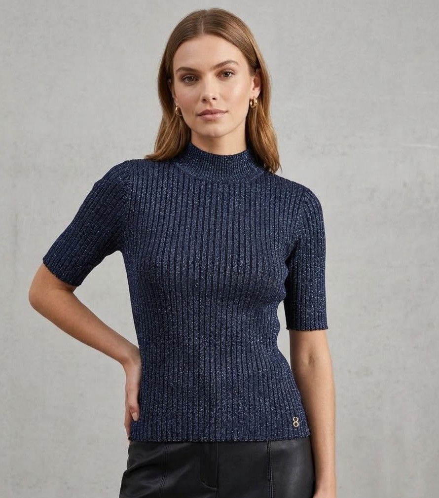 ​Short-sleeved mock-neck top