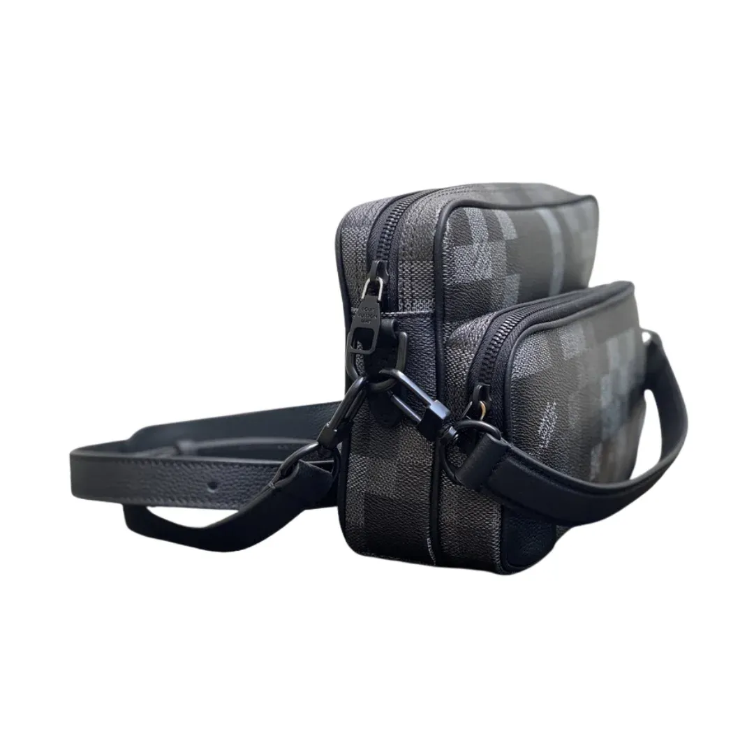 Louis Vuitton Messenger Bag