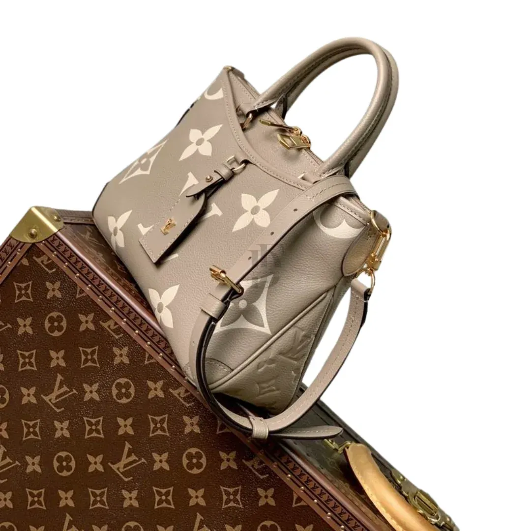 Louis Vuitton Women's Handbag