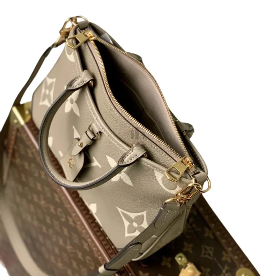 Louis Vuitton Women's Handbag