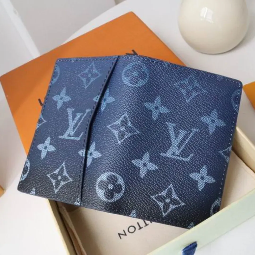 Louis Vuitton Leather Cardholder Wallet