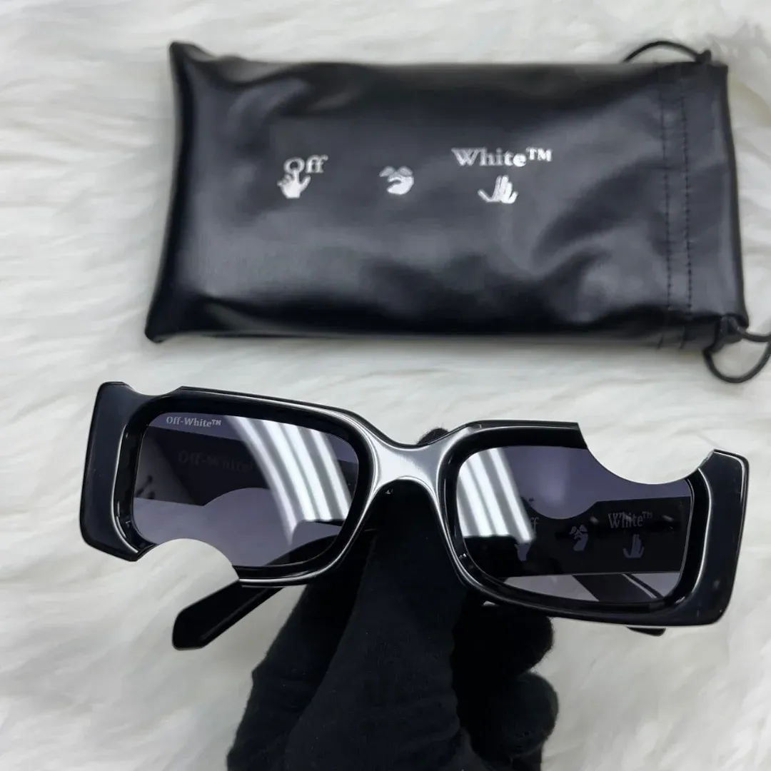 Off-White Black Meteor Cut-Out Cady Sunglasses