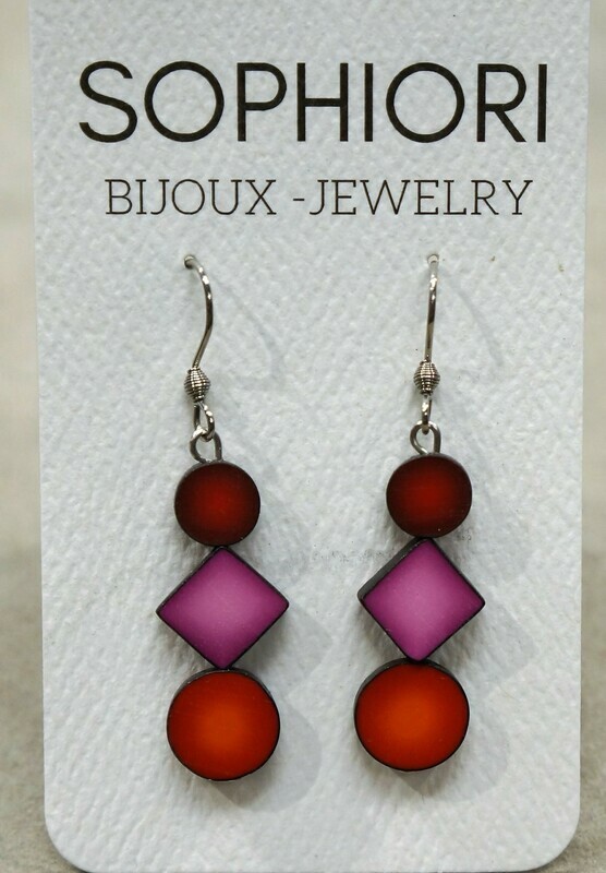 Dangle earrings, by Sophiori