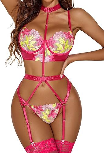 Lacey strappy Time Lingerie Set