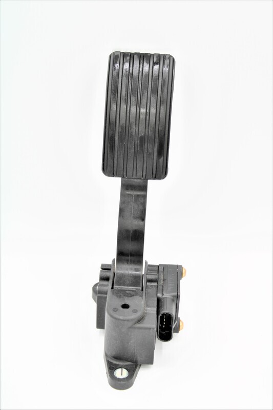 THROTTLE PEDAL ASSEMBLY