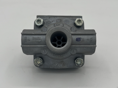 QUICK RELEASE VALVE